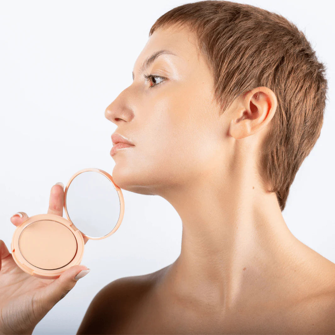 Pudră matifiantă SPF15 cu efect de îngrijire a pielii - 01 Sable Clair (Nisip deschis)