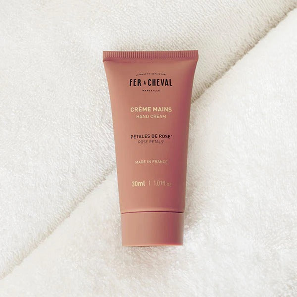 Cremă de Mâini Parfumată – Petale de Trandafir 30ml